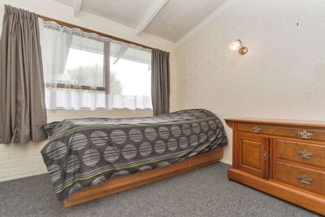 Photo of property in 7 Pakira Avenue, Glendene, Auckland, 0602