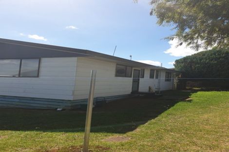 Photo of property in 2/5 Inca Place, Red Hill, Papakura, 2110