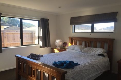 Photo of property in 96 Riverstone Drive, Riverstone Terraces, Upper Hutt, 5018