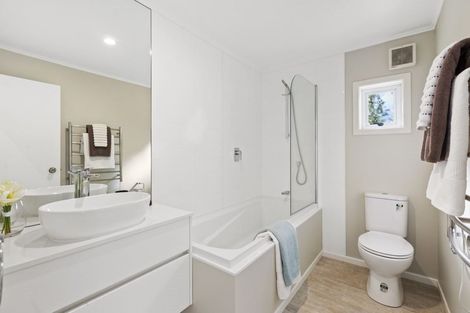 Photo of property in 86 Roseberry Avenue, Birkenhead, Auckland, 0626