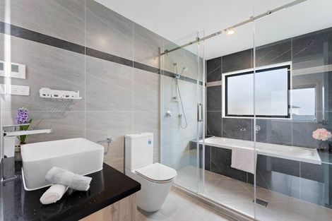 Photo of property in 7 Lawson Creek Street, Massey, Auckland, 0614