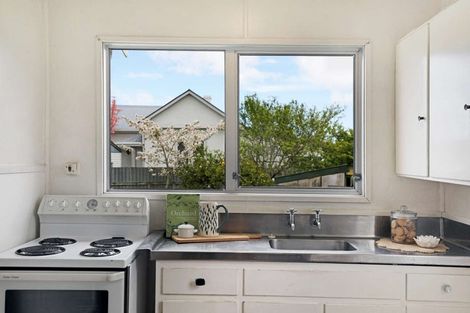 Photo of property in 15 Burton Avenue, Whanganui East, Whanganui, 4500