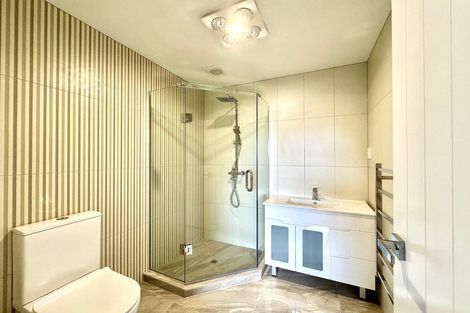 Photo of property in 8a Kelvyn Grove, Hillpark, Auckland, 2102