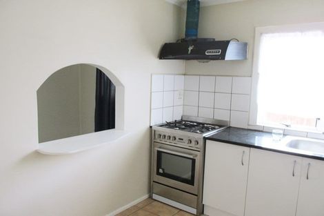 Photo of property in 68 Archibald Road, Kelston, Auckland, 0602