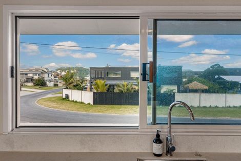 Photo of property in 102 Saint Patricks Row, Whangamata, 3620