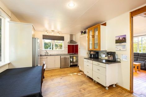 Photo of property in 16 Regent Place, Blagdon, New Plymouth, 4310