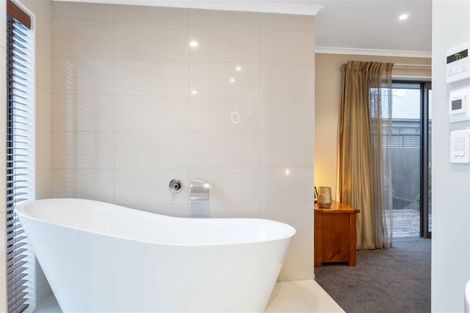 Photo of property in 6 Benjes Place, Woodend, 7610