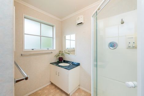 Photo of property in 5 Westhaven Grove, Takaro, Palmerston North, 4412