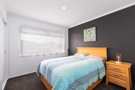 Photo of property in 2 Manuka Close, Mangawhai, 0505