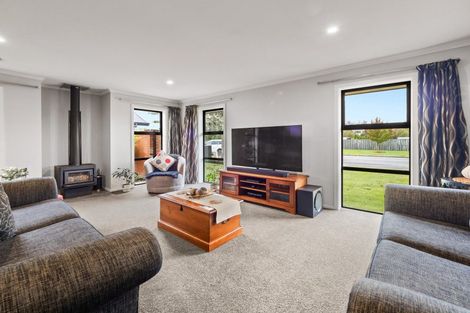 Photo of property in 5 Whiteoak Grove, Tinwald, Ashburton, 7700