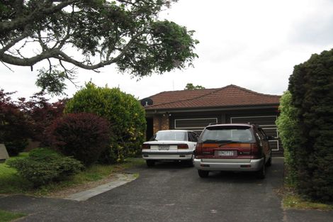 Photo of property in 5 Donegan Place, Conifer Grove, Takanini, 2112