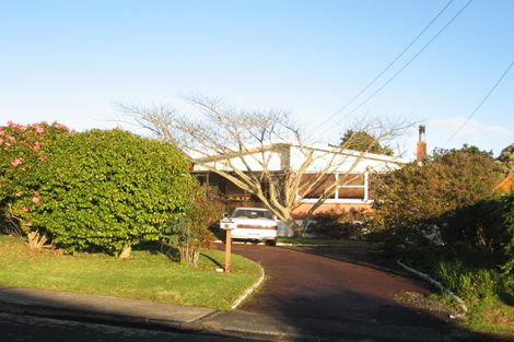 Photo of property in 17 Tomlinson Street, Hillpark, Auckland, 2102