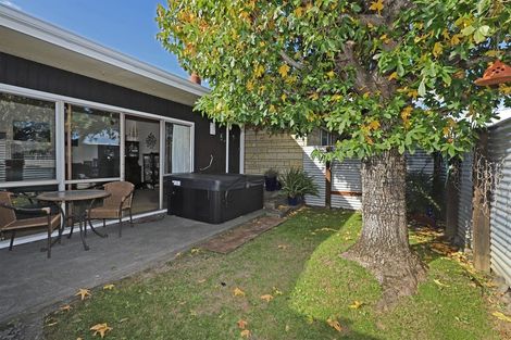 Photo of property in 4 Skerrett Crescent, Tamatea, Napier, 4112