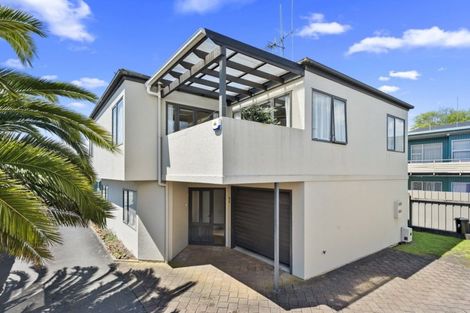 Photo of property in 2/1161 Victoria Street, Whitiora, Hamilton, 3200