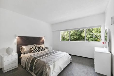 Photo of property in Standen Court, 1/90 Karori Road, Karori, Wellington, 6012