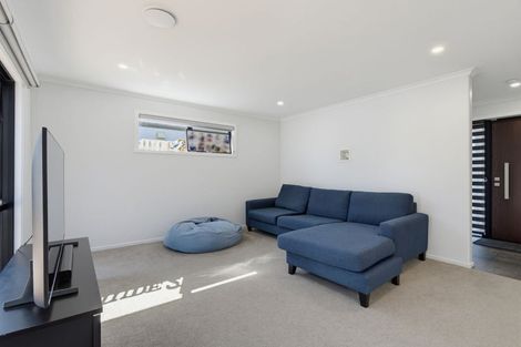 Photo of property in 8 Enforce Lane, Halswell, Christchurch, 8025
