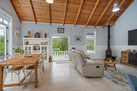 Photo of property in 17 Cemetery Road, Kuaotunu, Whitianga, 3592