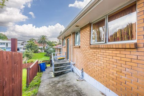 Photo of property in 2/81 Seabrook Avenue, New Lynn, Auckland, 0600