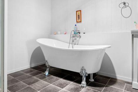 Photo of property in 15 Wellington Street, Hamilton East, Hamilton, 3216