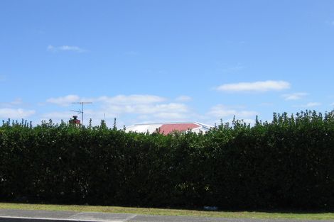 Photo of property in 37 Rangatira Road, Beach Haven, Auckland, 0626