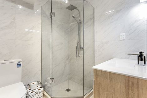 Photo of property in 21d Cherry Tree Place, Massey, Auckland, 0614