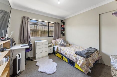 Photo of property in 6 Poppy Watts Grove, Stokes Valley, Lower Hutt, 5019