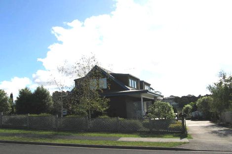 Photo of property in 21 Rifleman Rise, Unsworth Heights, Auckland, 0632