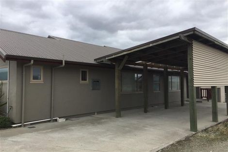 Photo of property in 2 Ash Avenue, Albert Town, Wanaka, 9305