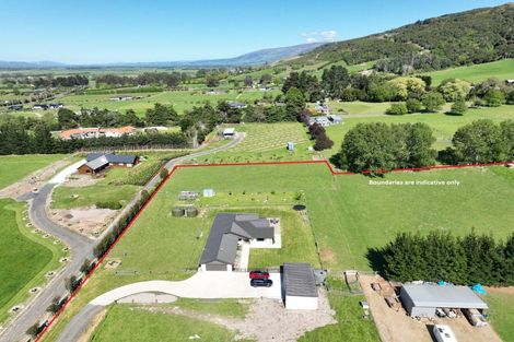 Photo of property in 30 Tara Hills Drive, North Taieri, Mosgiel, 9092