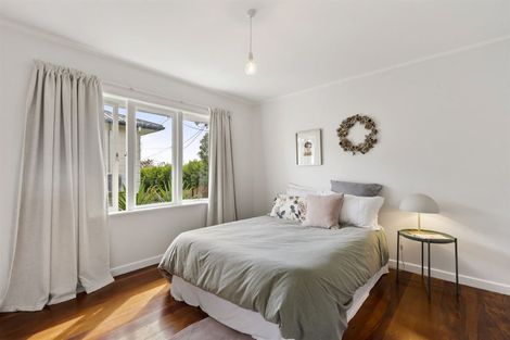 Photo of property in 1/41 College Road, Northcote, Auckland, 0627