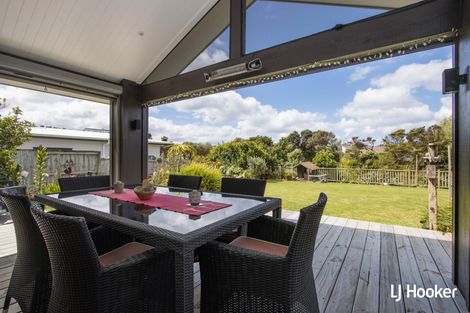 Photo of property in 17 Browns Drive, Waihi Beach, 3611