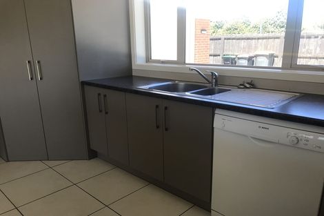 Photo of property in 43 Factory Road, Belfast, Christchurch, 8051