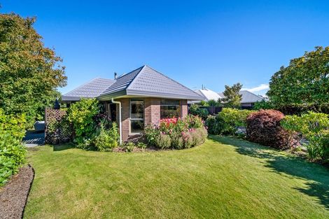 Photo of property in 18 Vanderbilt Place, Halswell, Christchurch, 8025