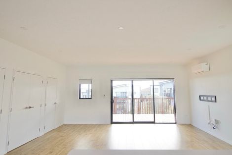 Photo of property in 11a Putiputi Way, Papakura, 2110