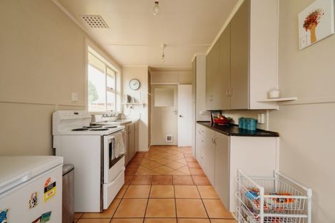 Photo of property in 31 Burgess Street, Green Island, Dunedin, 9018