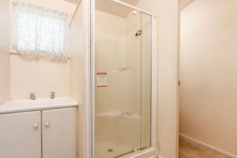 Photo of property in 2/15 Adriatic Avenue, Henderson, Auckland, 0612