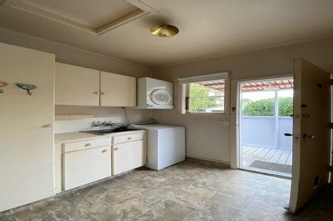 Photo of property in 72 Gribblehirst Road, Sandringham, Auckland, 1025