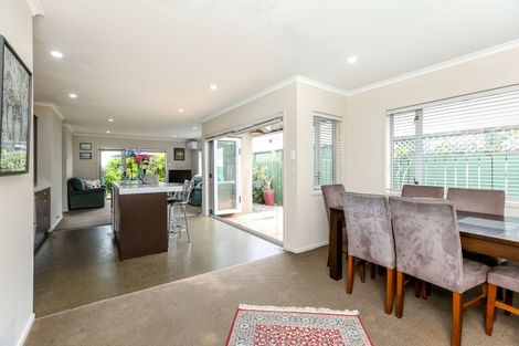 Photo of property in 34 Richmond Street, Fitzroy, New Plymouth, 4312