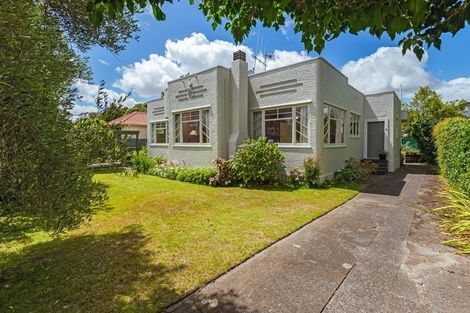 Photo of property in 9 Manuka Street, Hokowhitu, Palmerston North, 4410