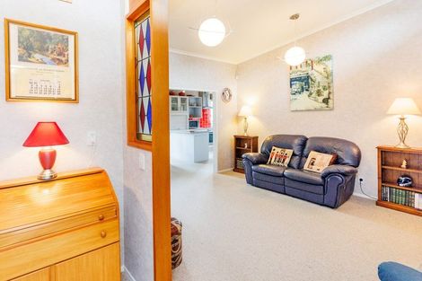 Photo of property in 69 Waterloo Crescent, Hokowhitu, Palmerston North, 4410