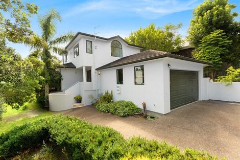 Photo of property in 12b Kimberly Grove, Greenhithe, Auckland, 0632