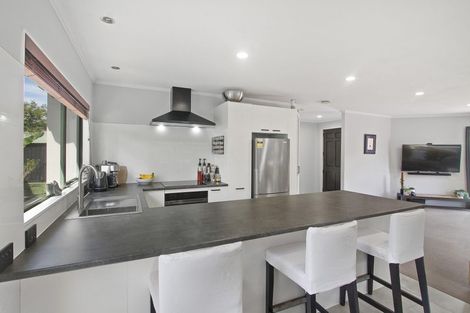 Photo of property in 33a Makora Road, Massey, Auckland, 0614