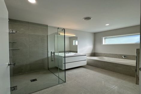 Photo of property in 15 George Yee Place, Taradale, Napier, 4112