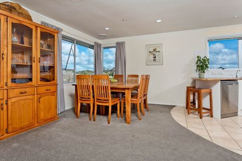 Photo of property in 95 Weatherly Road, Torbay, Auckland, 0630