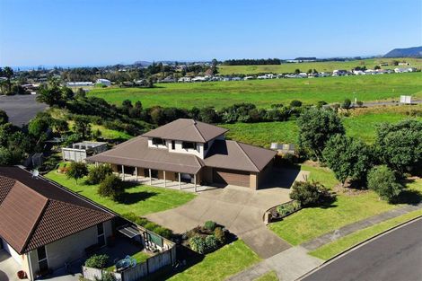Photo of property in 39 Browns Drive, Waihi Beach, 3611