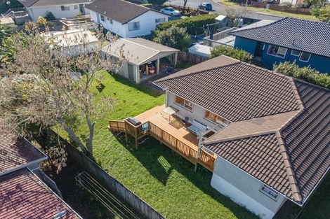 Photo of property in 15 Devonshire Road, Unsworth Heights, Auckland, 0632