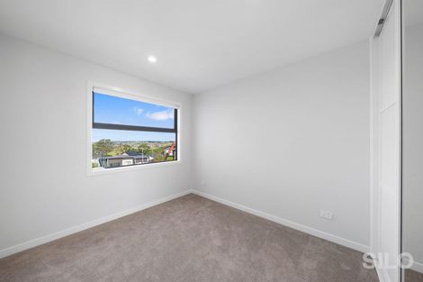 Photo of property in 35 Kikorangi Drive, Wainui, 0992