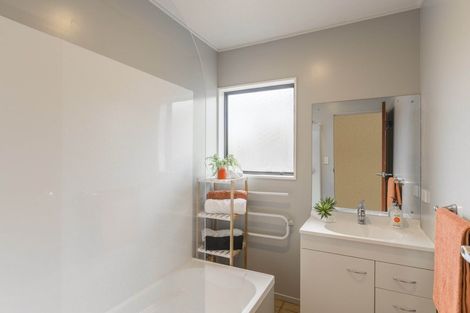 Photo of property in 95a Renown Road, Raumati South, Paraparaumu, 5032