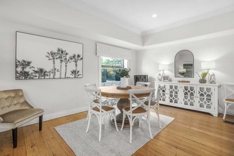 Photo of property in 33 Waitohu Road, York Bay, Lower Hutt, 5013