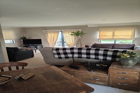 Photo of property in 162 Queens Drive, Lyall Bay, Wellington, 6022